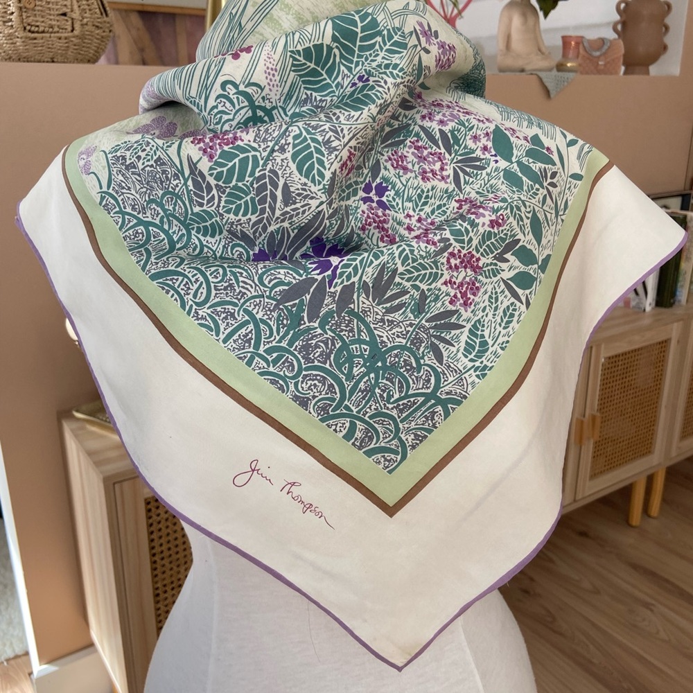 Jim Thompson Thaïlande Silk Scarf with Floral Design